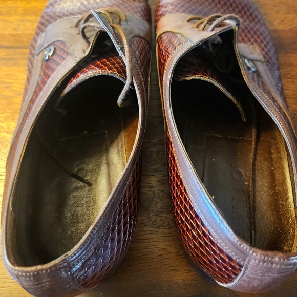 Genio | Embossed Leather Cap-Toe Derby - Picture 7 of 10